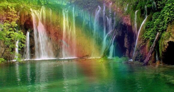 waterfall-rainbows